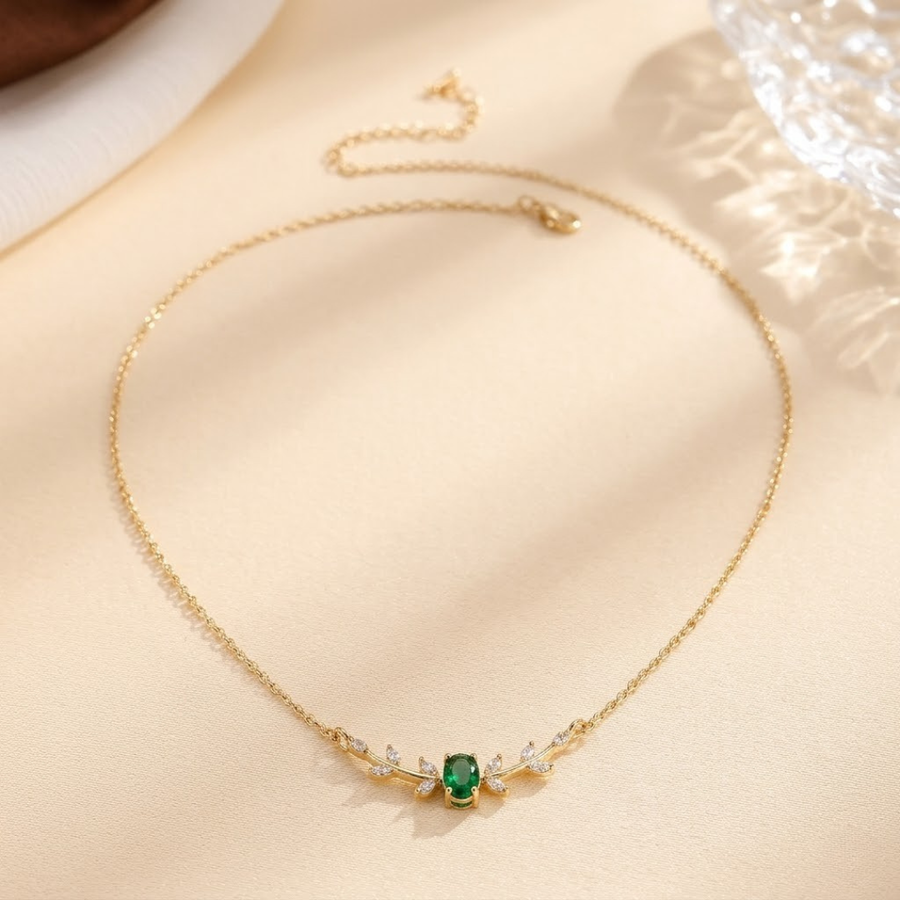 Collana Minimalista in Oro e Smeraldo