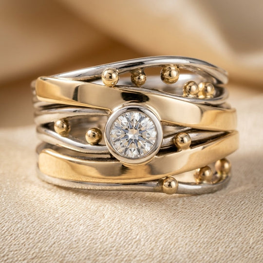 Anello in Argento e Oro con Montatura a Involucro