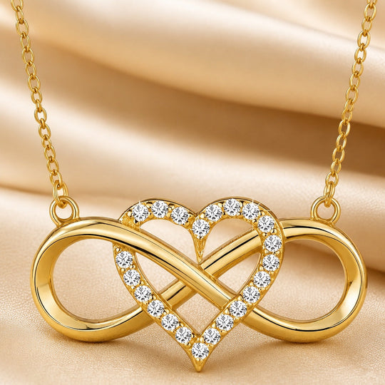 Pendente Cuore Infinito in Oro Bianco con Collana