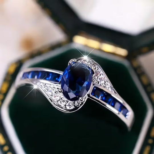 Anello fluido in zaffiro | Oro bianco