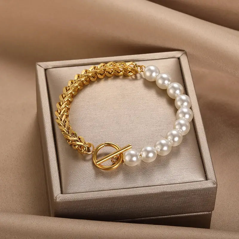 Bracciale elegante in oro e margherite