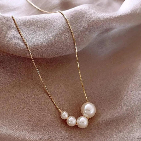 Collana d'oro con belle perle