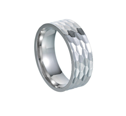 Anello a Fascia Martellato Varek | Oro Bianco