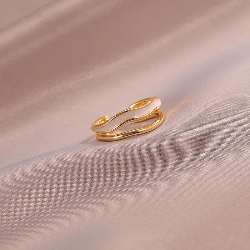 Anello a Onde Stratificate Sahira | Oro