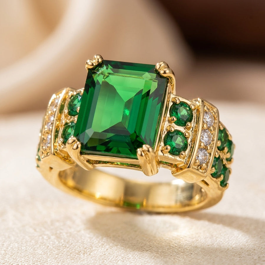 Anello geometrico in oro smeraldo