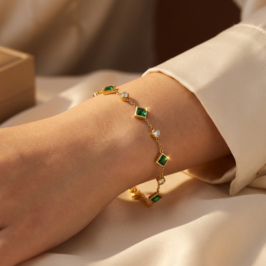 Bracciale Stazione Emeraldo in Oro