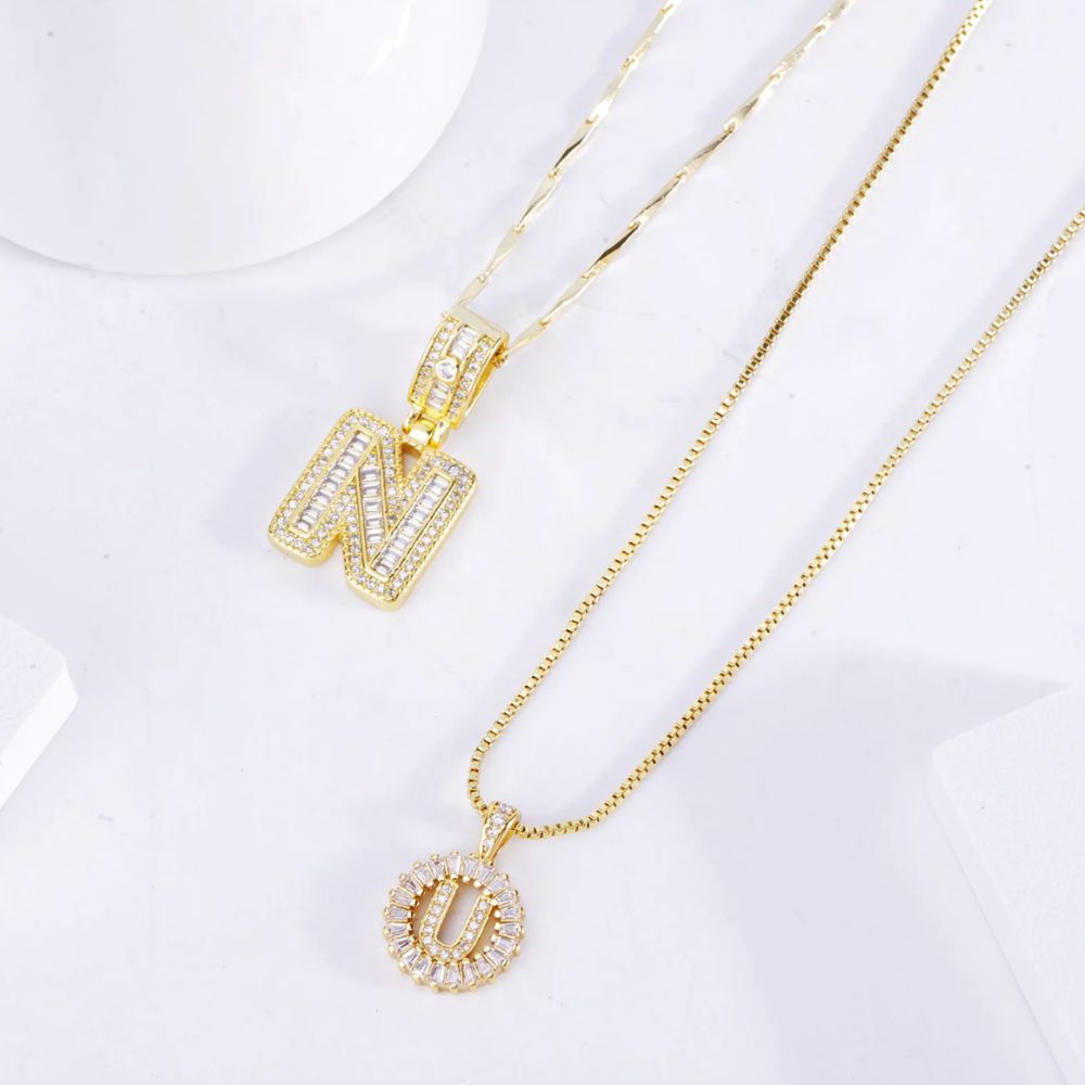 Collana Iniziale in Pave