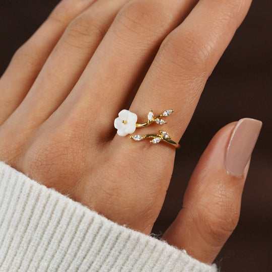 Anello Aperto in Oro con Fiori e Foglie